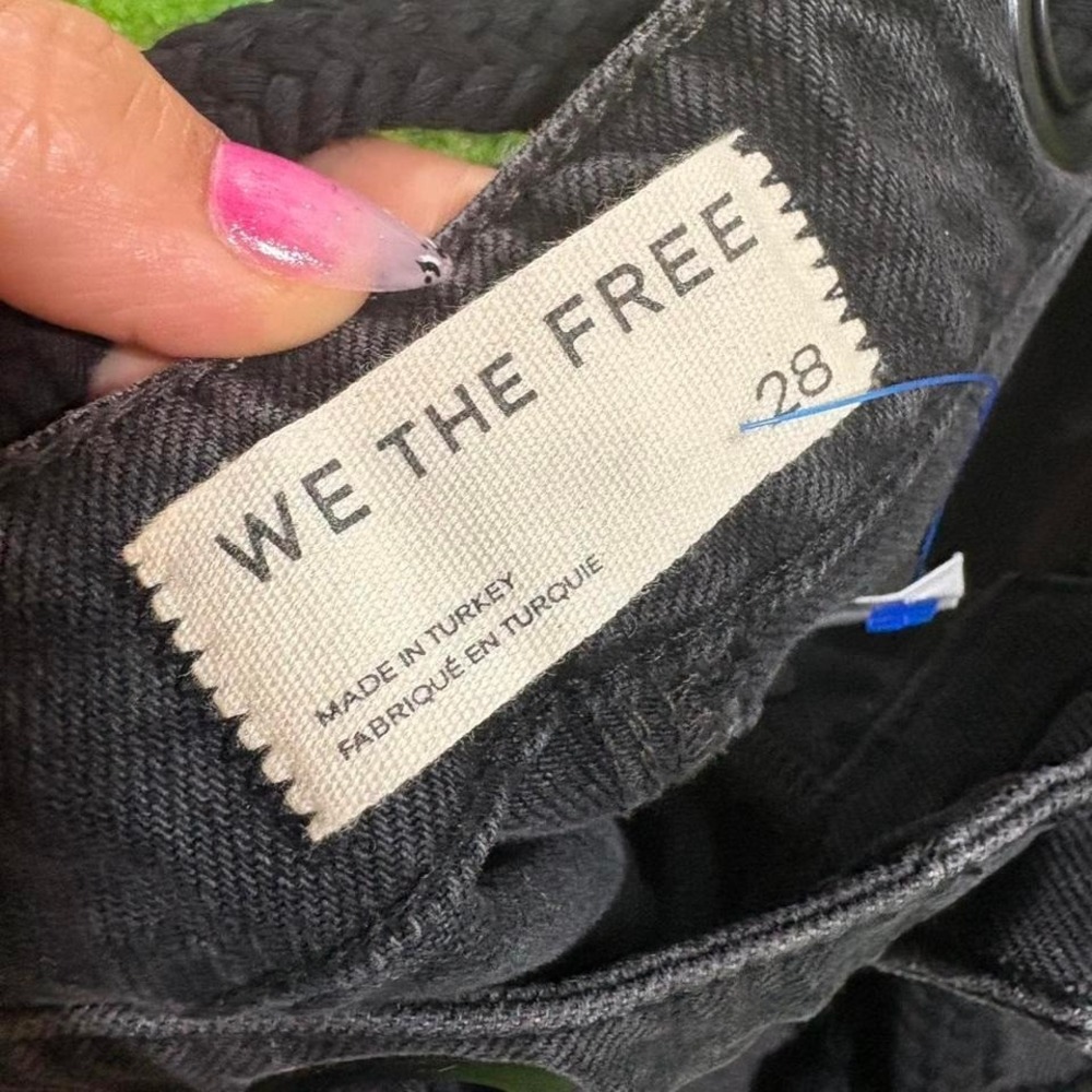 Free People We The Free Black Denim Moxie Barrel Shorts Drawstring Size 28 NEW - Picture 7 of 8